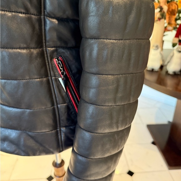 Wow!🖤❤️ - Picture 5 of 13